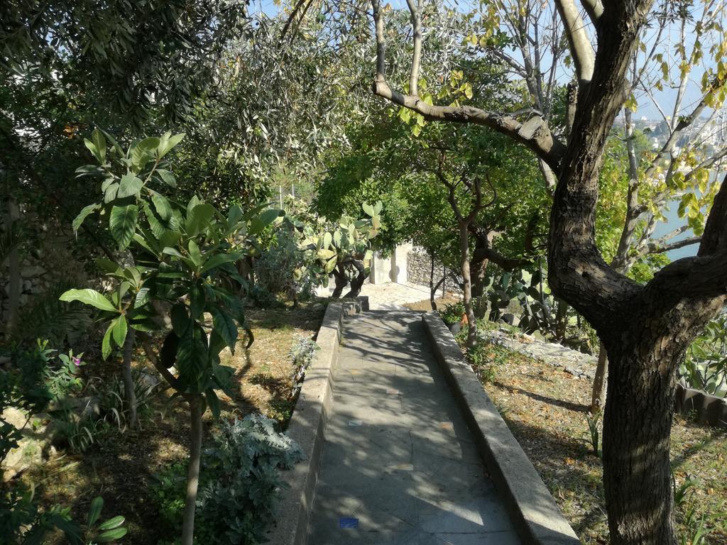 Villa Ninetta-Isabella กาเอตา ภายนอก รูปภาพ